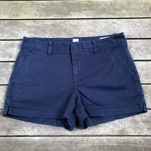 Gap navy blue chino city shorts M